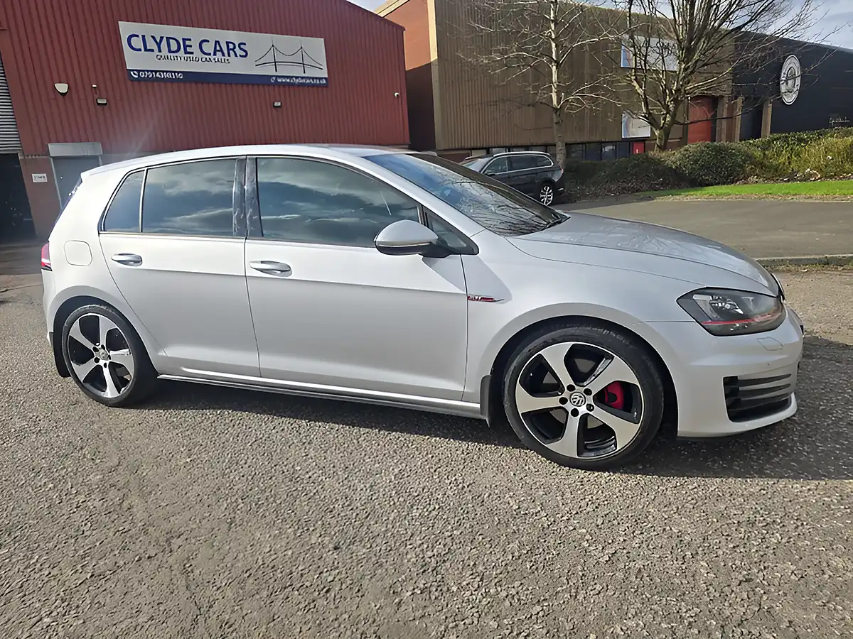 Used 2016 Volkswagen Golf GTI Silver - Interior and Exterior details 4
