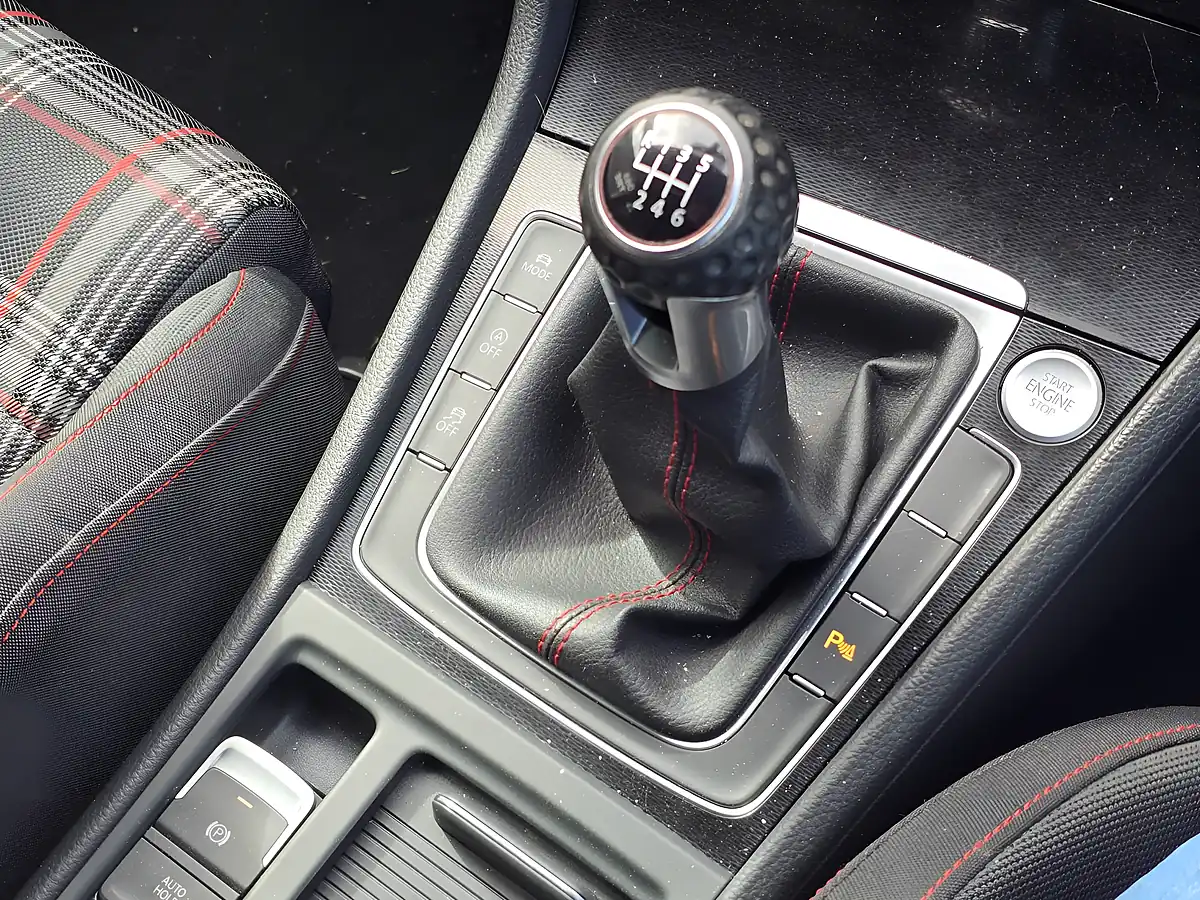 Used 2016 Volkswagen Golf GTI White - Interior and Exterior details 14