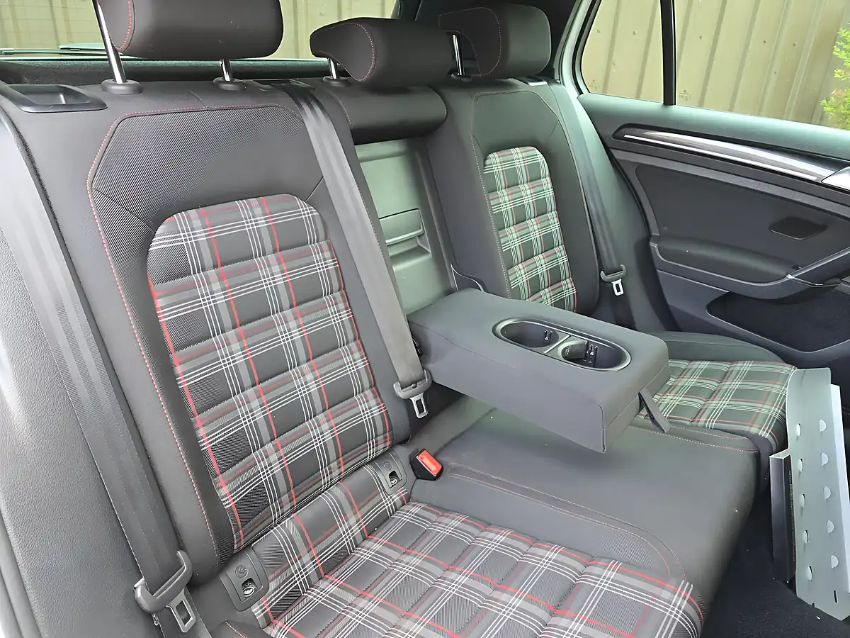 Used 2016 Volkswagen Golf GTI White - Interior and Exterior details 17