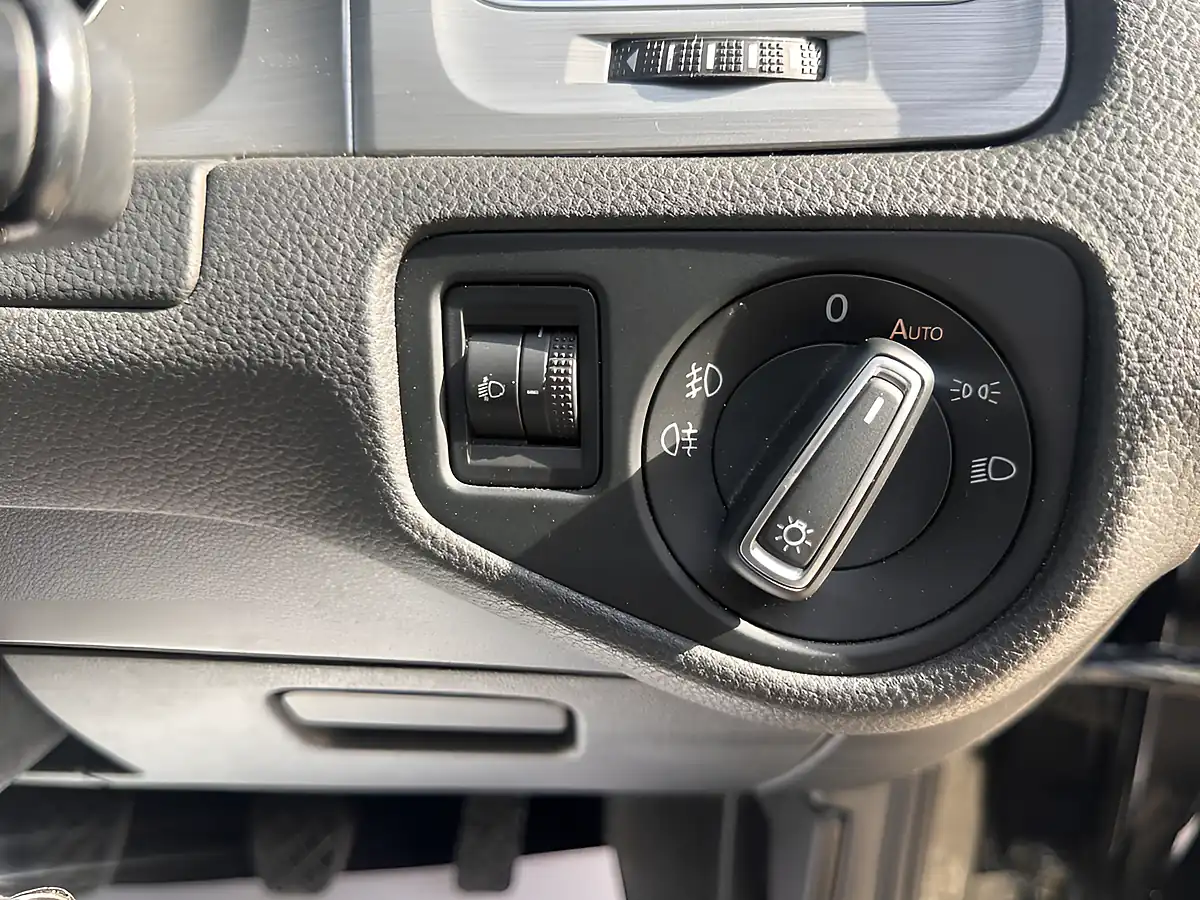 Used 2016 Volkswagen Golf Match Edition Black - Interior and Exterior details 15