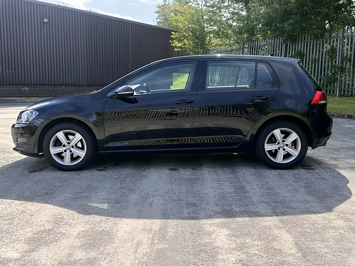 Used 2016 Volkswagen Golf Match Edition Black - Interior and Exterior details 8