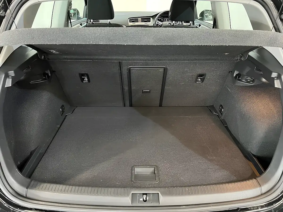 Used 2016 Volkswagen Golf Match Edition Black - Interior and Exterior details 15