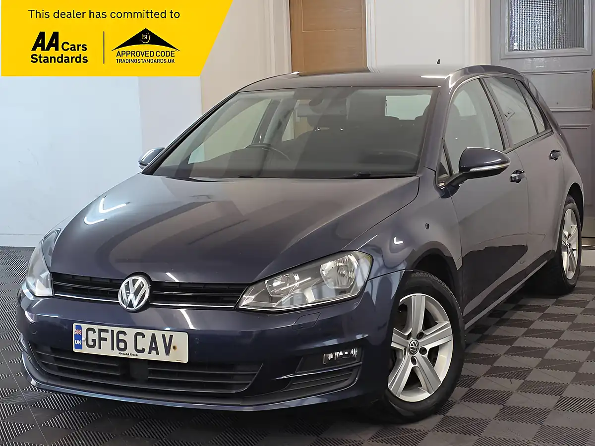 Used 2016 Volkswagen Golf Match Edition Blue - Front View