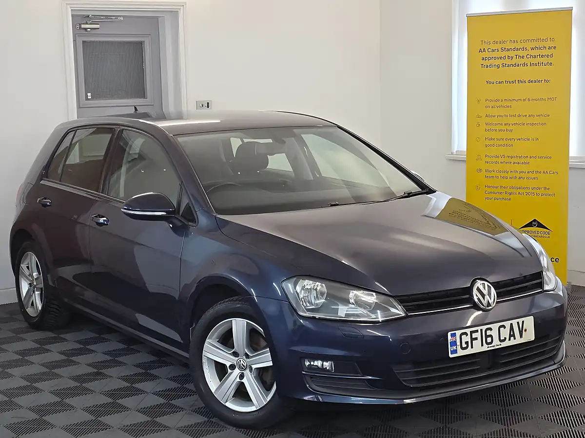 Used 2016 Volkswagen Golf Match Edition Blue - Interior and Exterior details 3