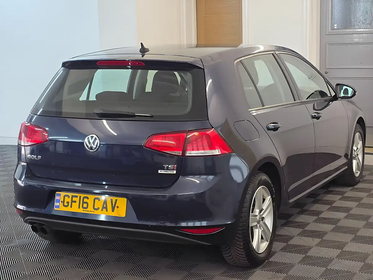 Used 2016 Volkswagen Golf Match Edition Blue - Interior and Exterior details 4
