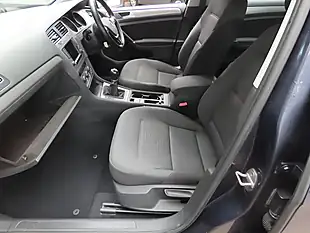Used 2016 Volkswagen Golf Match Edition Blue - Interior and Exterior details 8