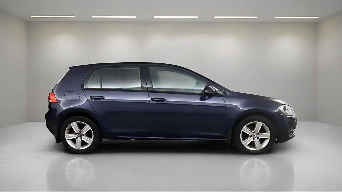 Used 2016 Volkswagen Golf Match Edition Blue - Interior and Exterior details 3