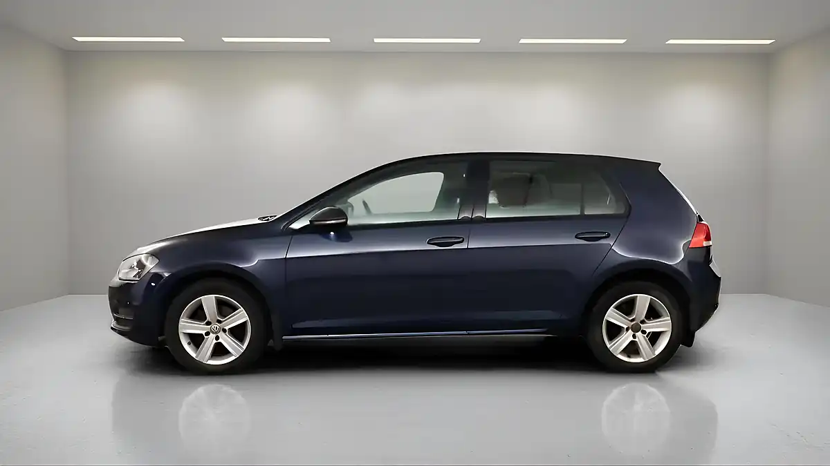 Used 2016 Volkswagen Golf Match Edition Blue - Interior and Exterior details 4