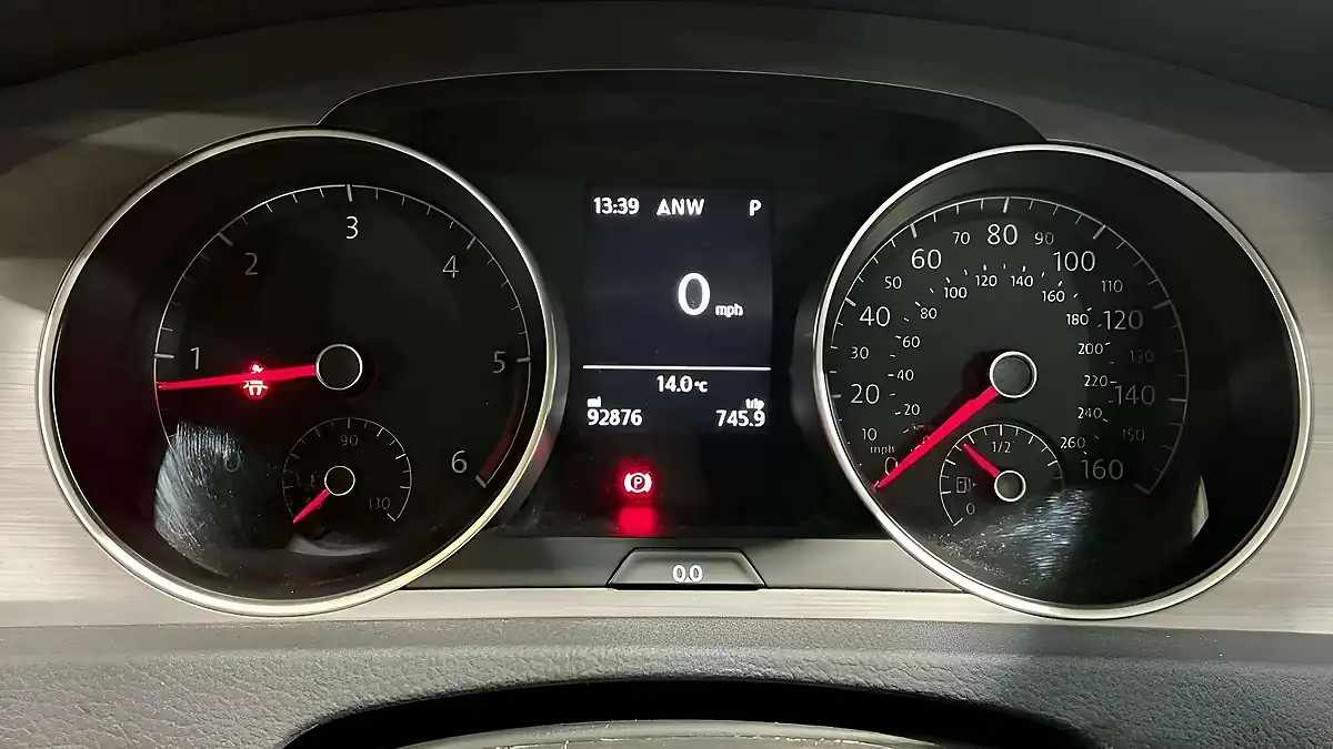 Used 2016 Volkswagen Golf Match Edition Blue - Interior and Exterior details 6