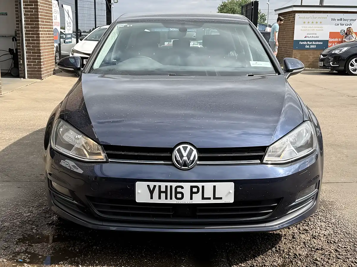 Used 2016 Volkswagen Golf Match Edition Blue - Interior and Exterior details 2