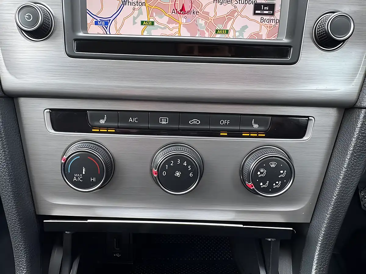 Used 2016 Volkswagen Golf Match Edition Grey - Interior and Exterior details 15