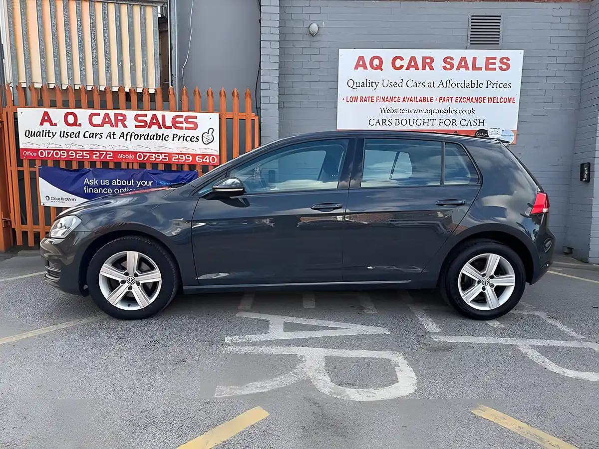 Used 2016 Volkswagen Golf Match Edition Grey - Interior and Exterior details 4