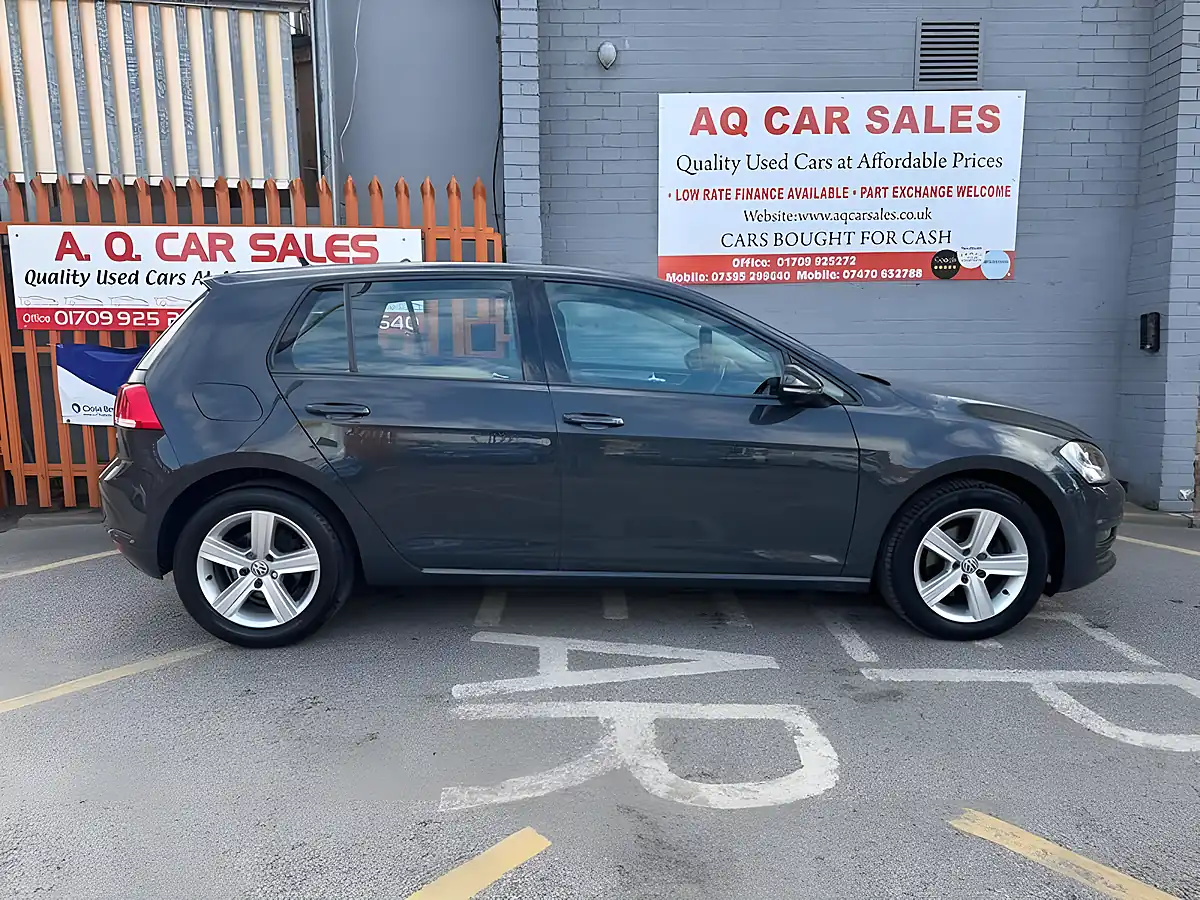Used 2016 Volkswagen Golf Match Edition Grey - Interior and Exterior details 8