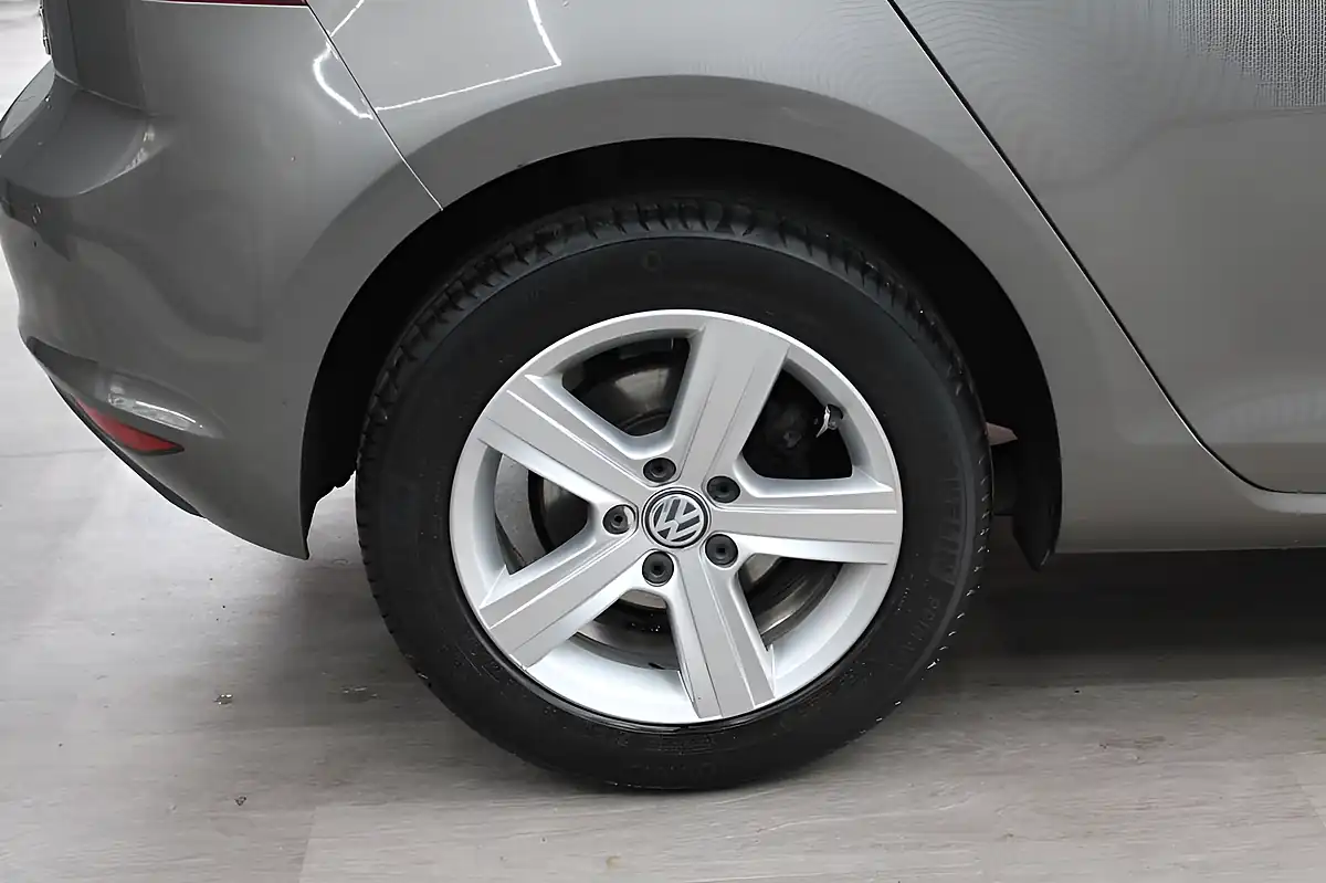 Used 2016 Volkswagen Golf Match Edition Grey - Interior and Exterior details 14