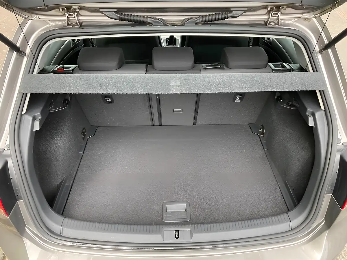 Used 2016 Volkswagen Golf Match Edition Grey - Interior and Exterior details 11