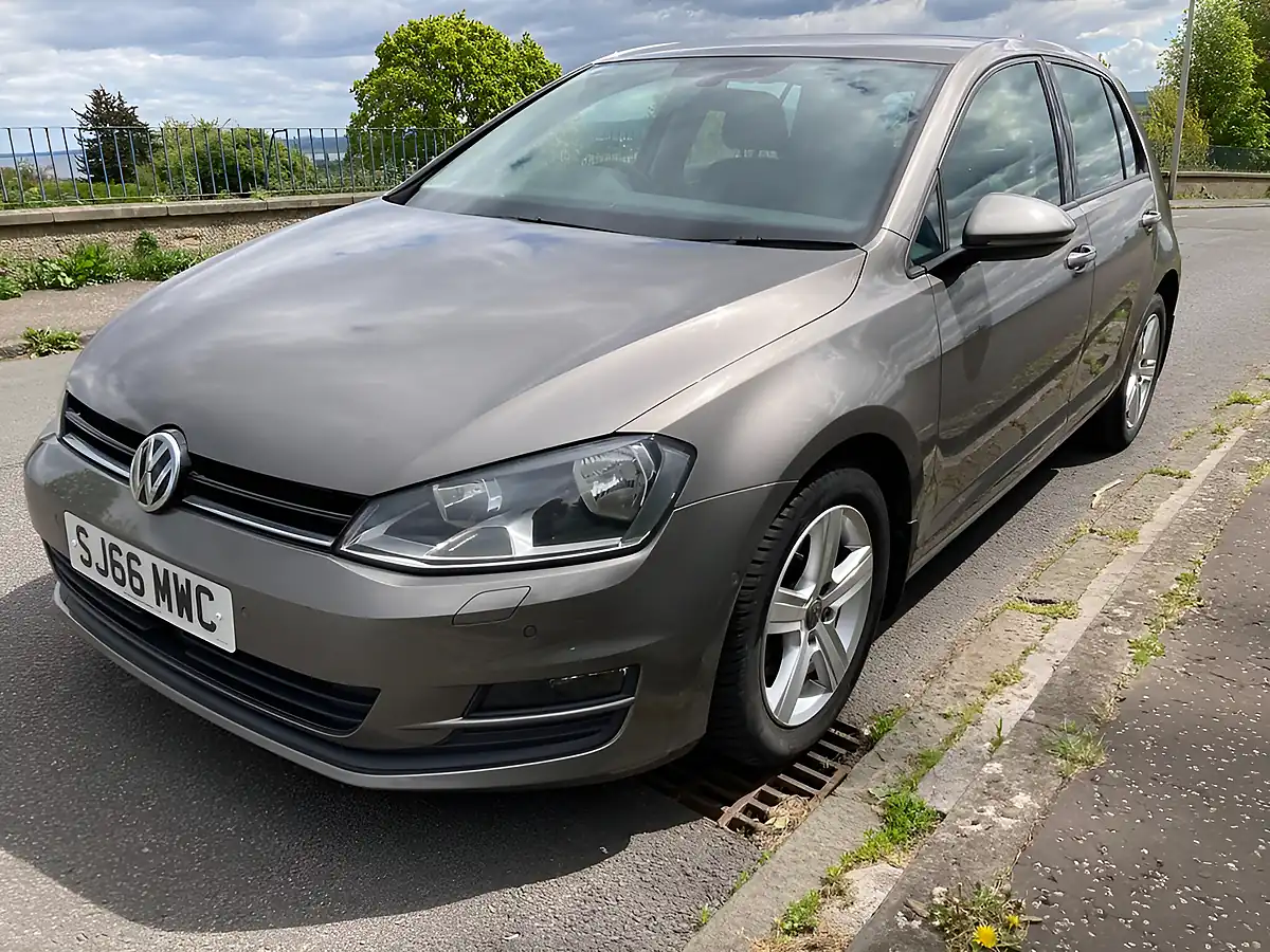 Used 2016 Volkswagen Golf Match Edition Grey - Interior and Exterior details 8