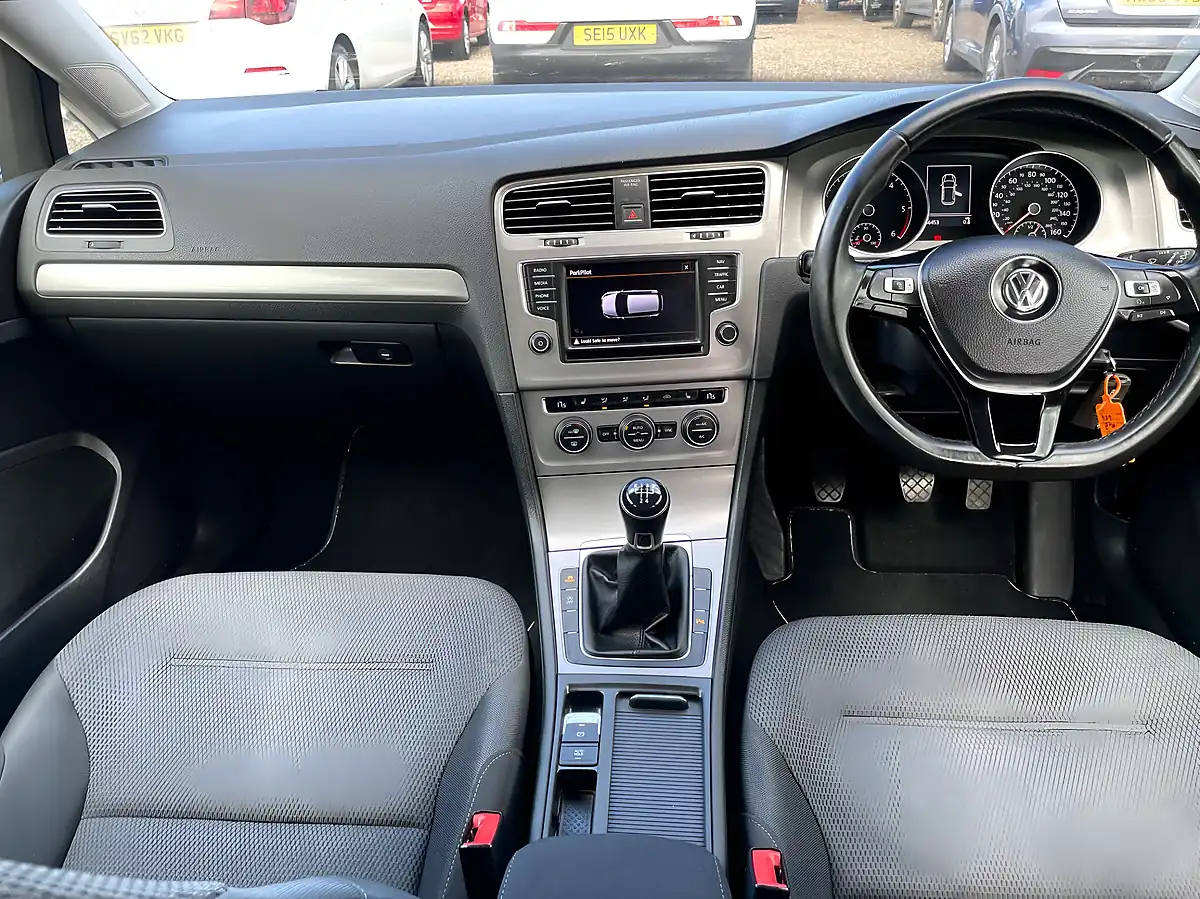 Used 2016 Volkswagen Golf Match Edition Red - Interior and Exterior details 14