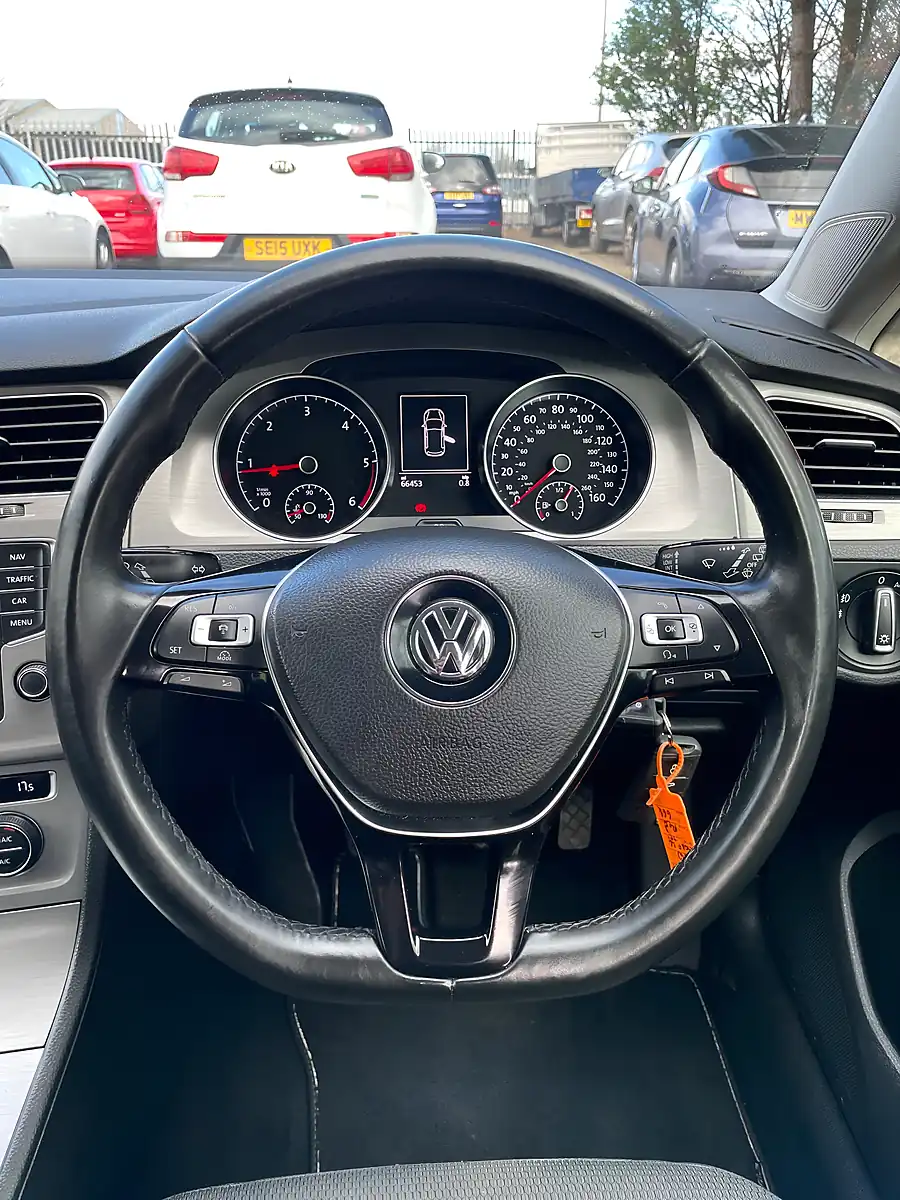 Used 2016 Volkswagen Golf Match Edition Red - Interior and Exterior details 15