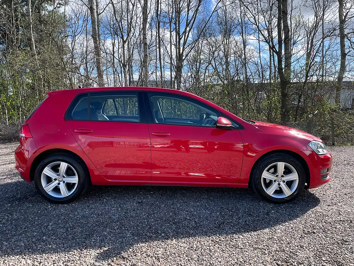 Used 2016 Volkswagen Golf Match Edition Red - Interior and Exterior details 5