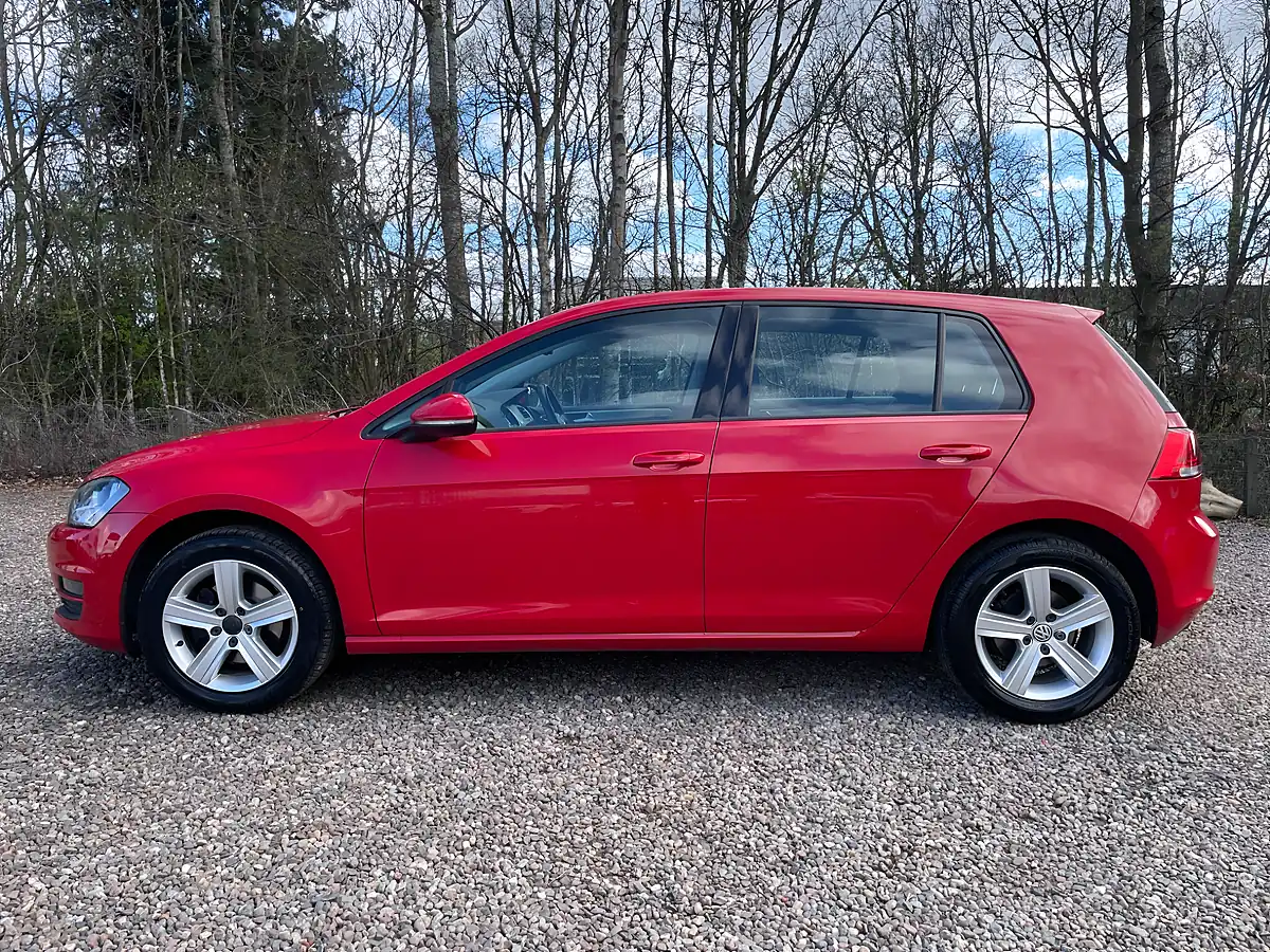 Used 2016 Volkswagen Golf Match Edition Red - Interior and Exterior details 6