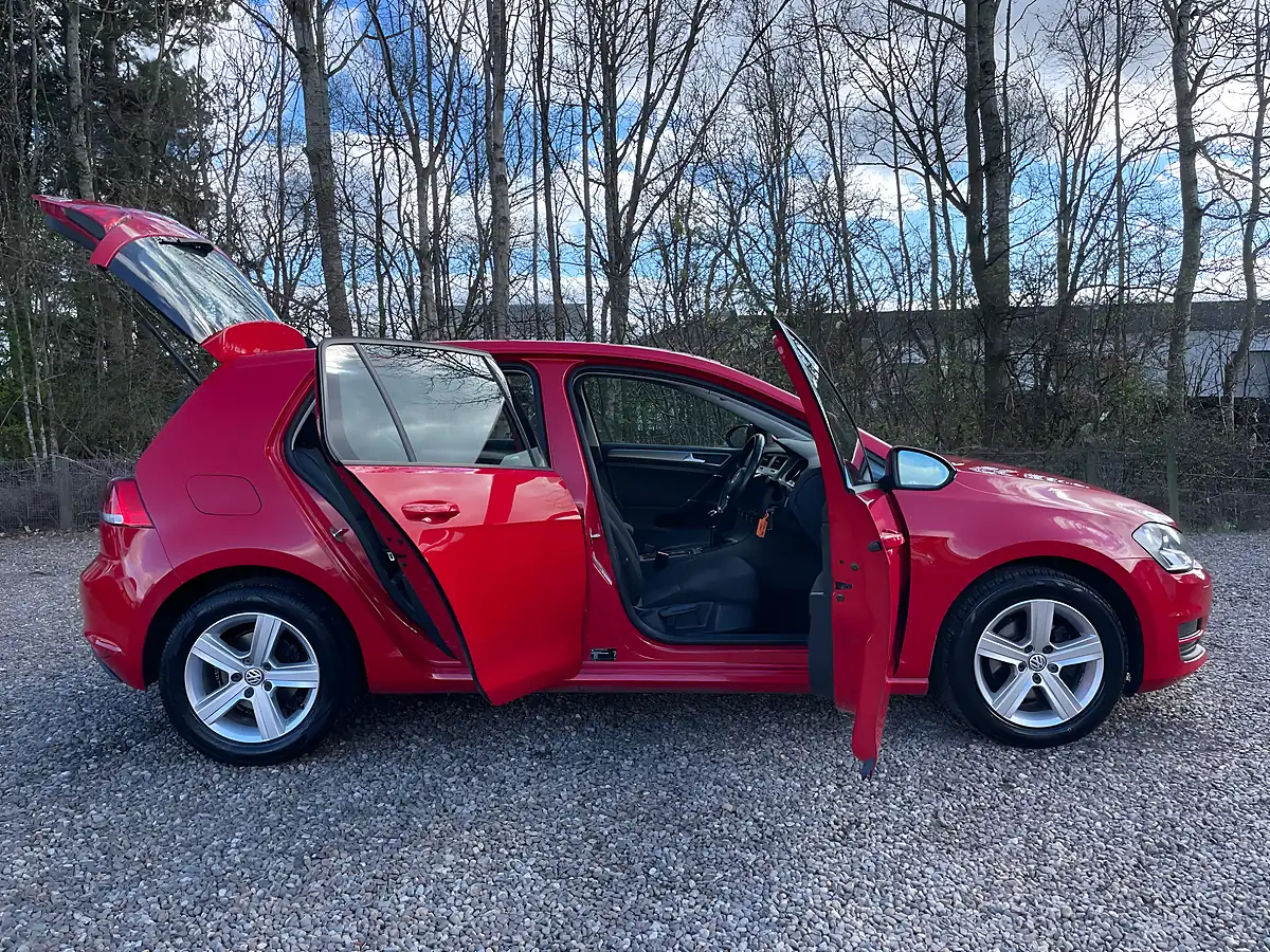 Used 2016 Volkswagen Golf Match Edition Red - Interior and Exterior details 7