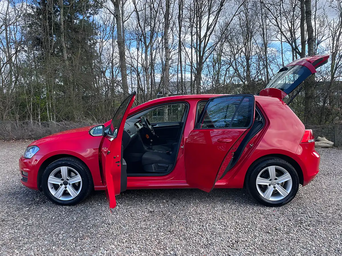 Used 2016 Volkswagen Golf Match Edition Red - Interior and Exterior details 8