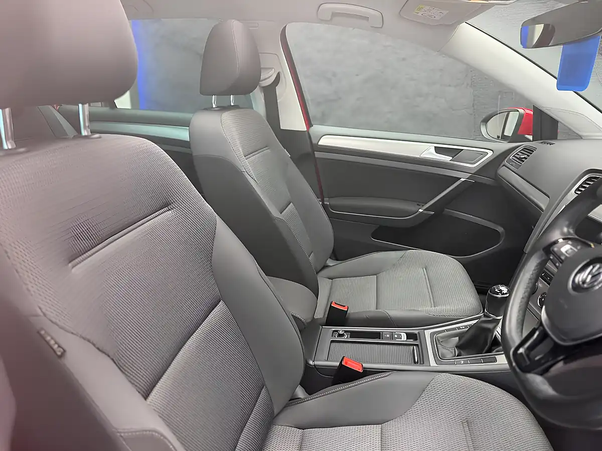 Used 2016 Volkswagen Golf Match Edition Red - Interior and Exterior details 12