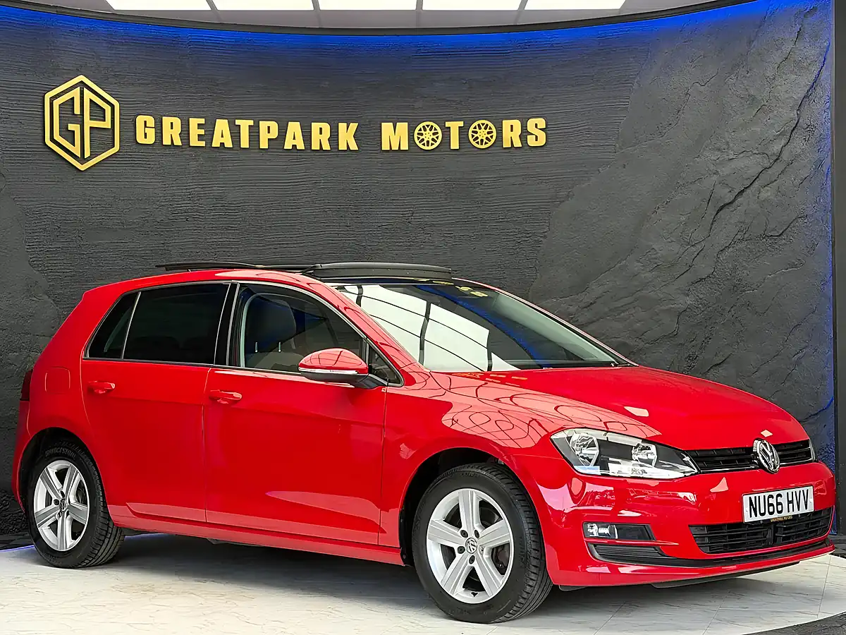 Used 2016 Volkswagen Golf Match Edition Red - Interior and Exterior details 3