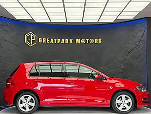 Used 2016 Volkswagen Golf Match Edition Red - Interior and Exterior details 4