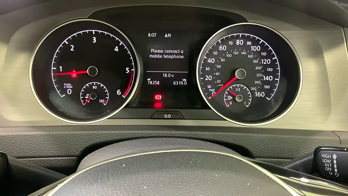 Used 2016 Volkswagen Golf Match Edition Red - Interior and Exterior details 12