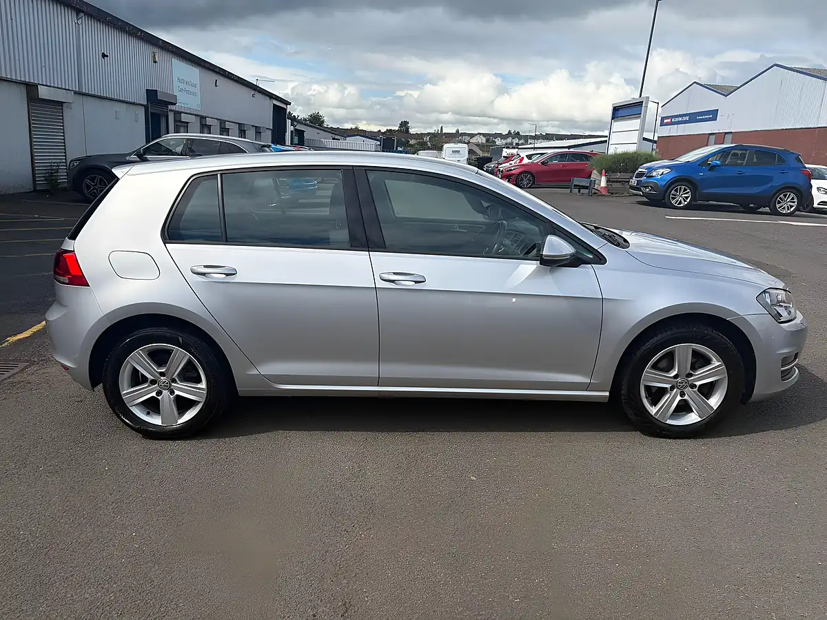 Used 2016 Volkswagen Golf Match Edition Silver - Interior and Exterior details 9