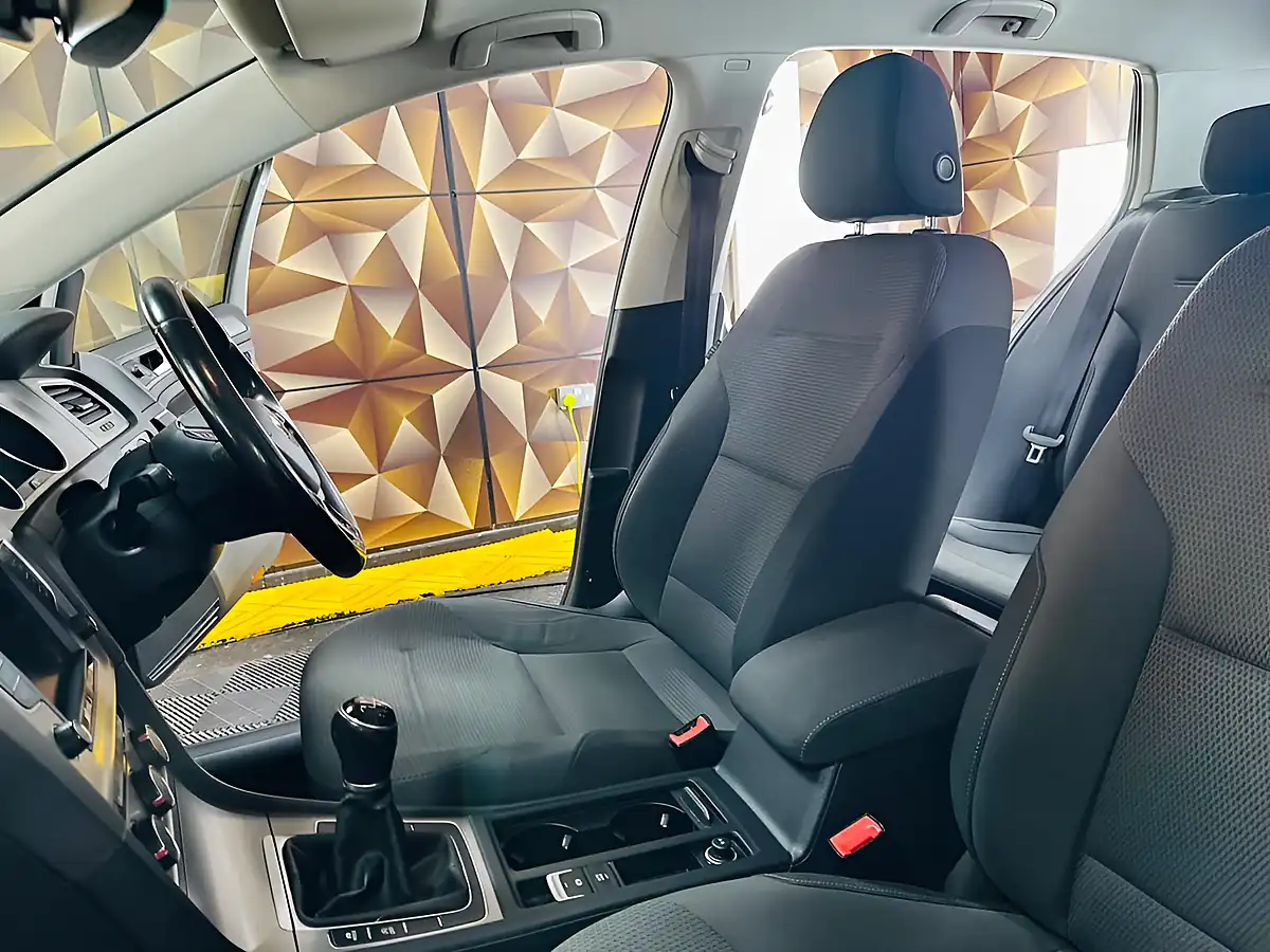 Used 2016 Volkswagen Golf Match Edition Silver - Interior and Exterior details 3