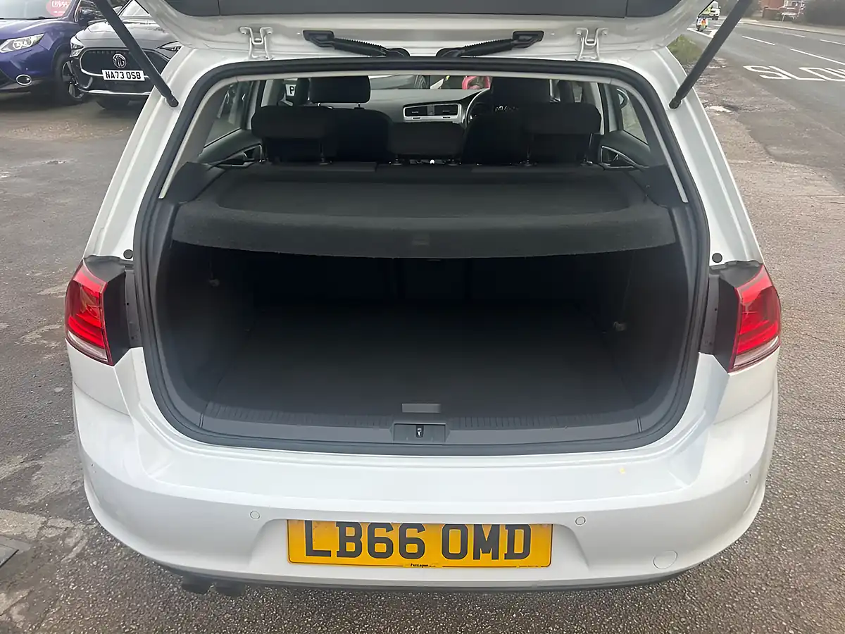 Used 2016 Volkswagen Golf Match Edition White - Interior and Exterior details 14