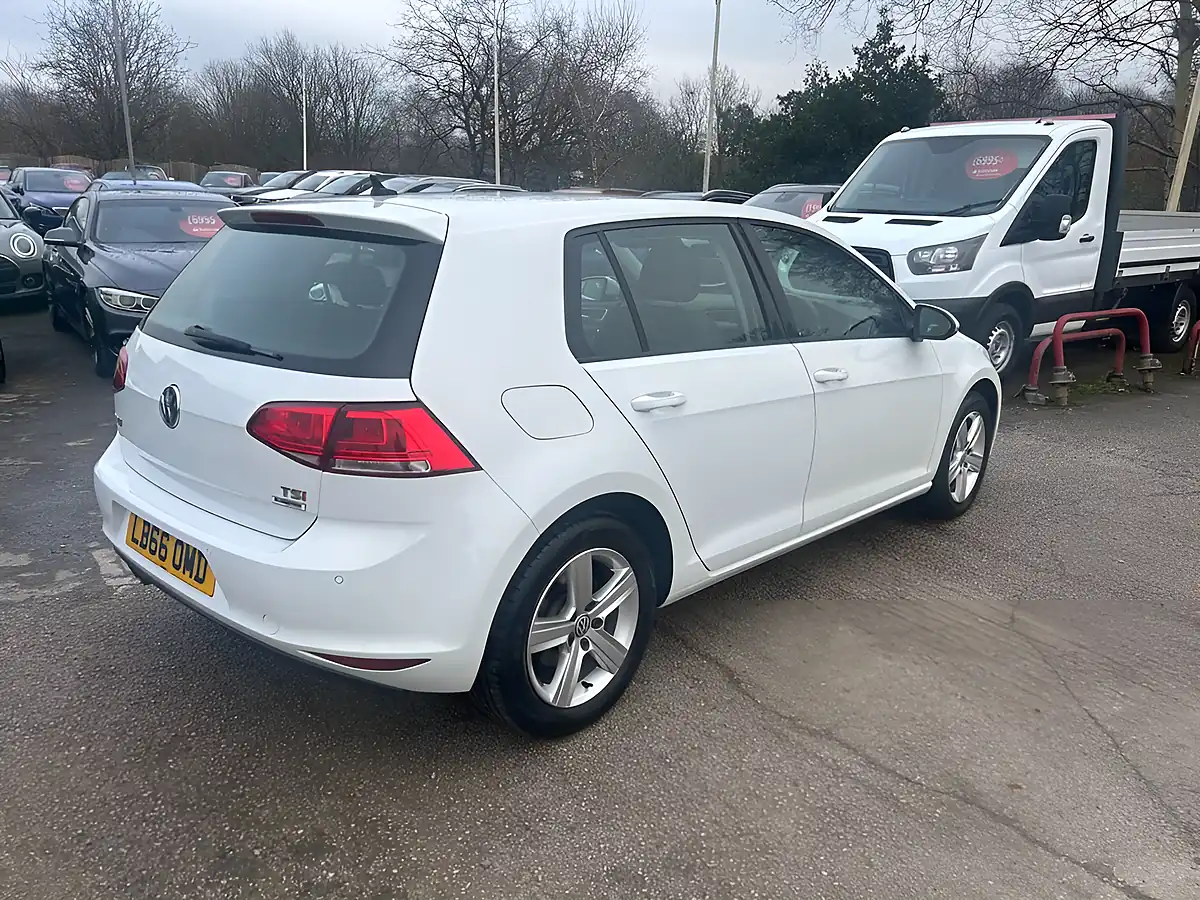 Used 2016 Volkswagen Golf Match Edition White - Interior and Exterior details 3