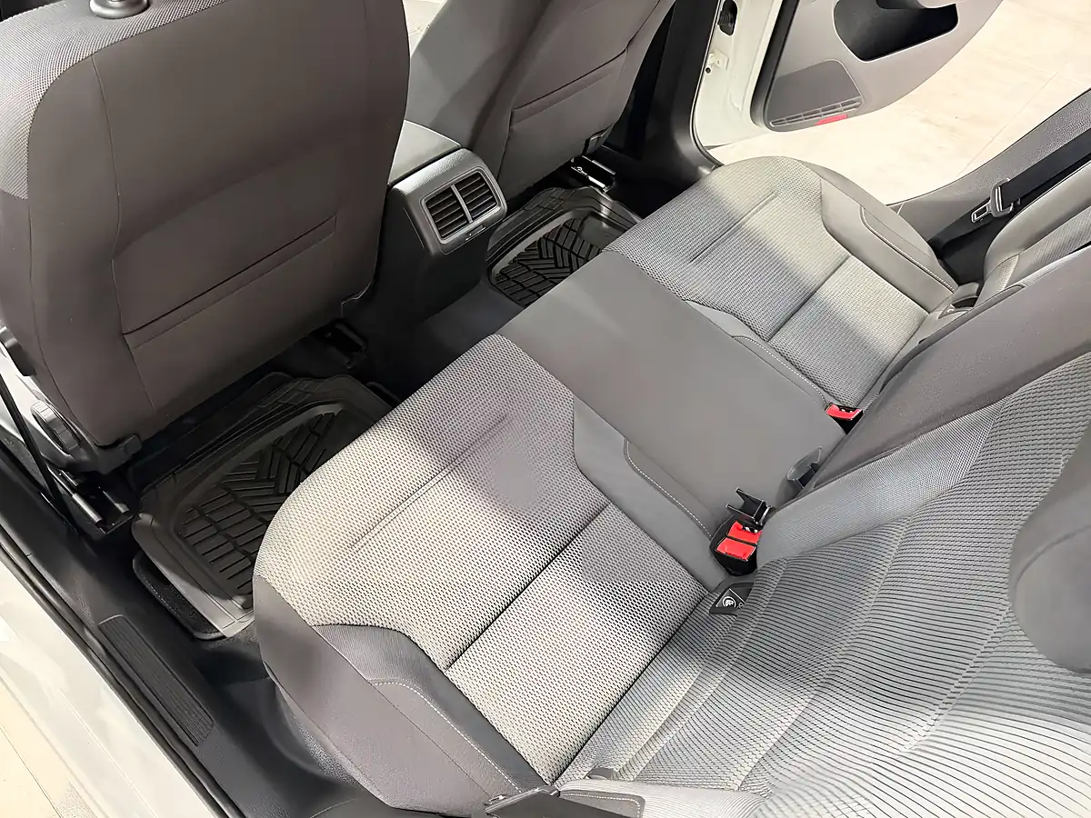 Used 2016 Volkswagen Golf Match Edition White - Interior and Exterior details 12