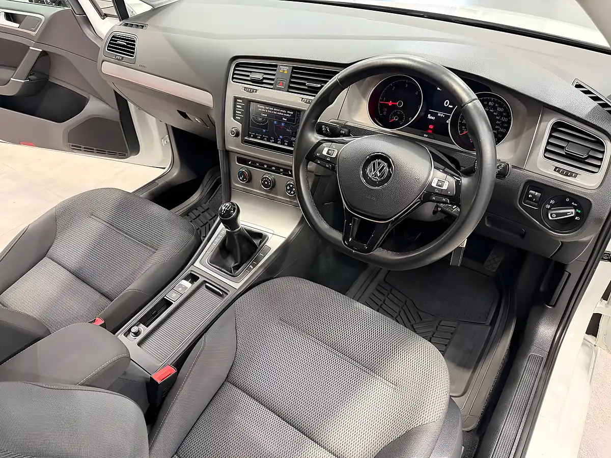 Used 2016 Volkswagen Golf Match Edition White - Interior and Exterior details 3