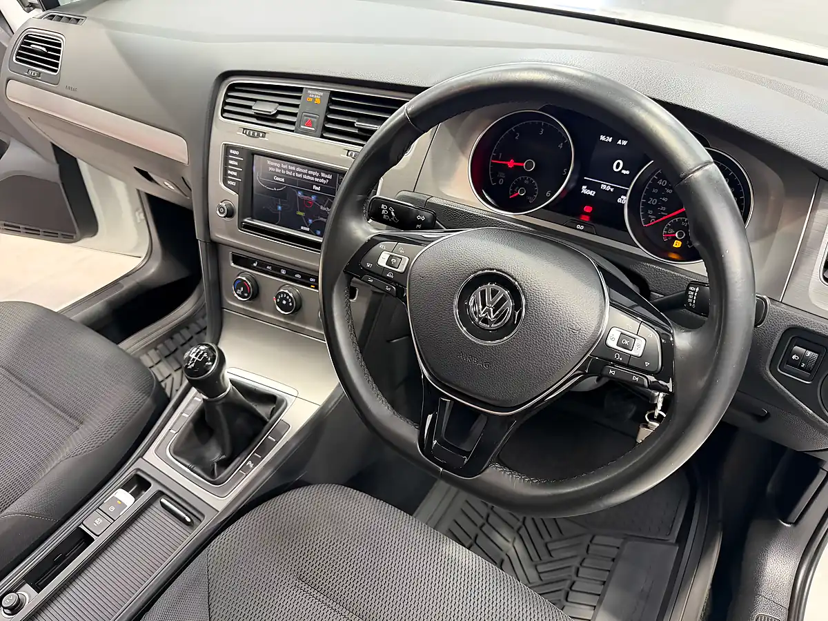 Used 2016 Volkswagen Golf Match Edition White - Interior and Exterior details 5