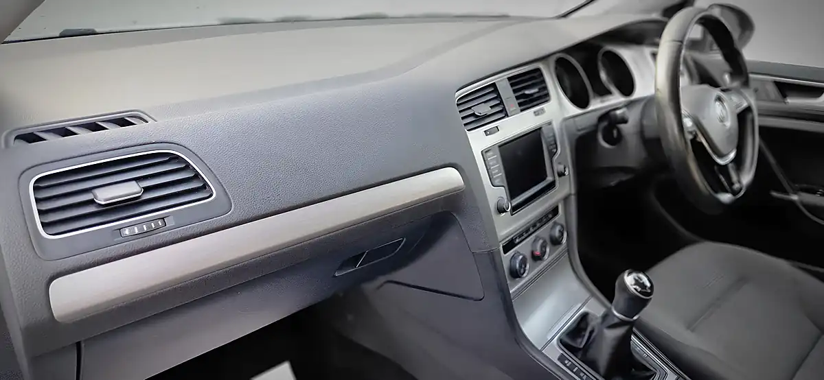 Used 2016 Volkswagen Golf Match Edition White - Interior and Exterior details 14