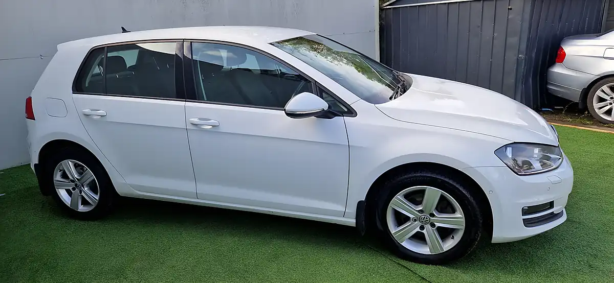 Used 2016 Volkswagen Golf Match Edition White - Interior and Exterior details 4