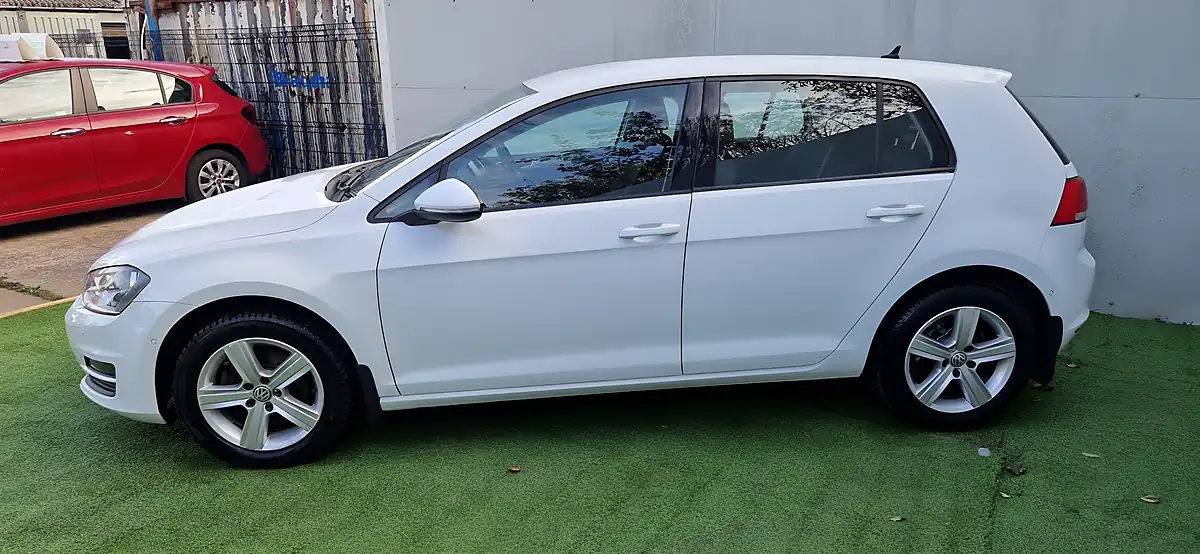 Used 2016 Volkswagen Golf Match Edition White - Interior and Exterior details 7