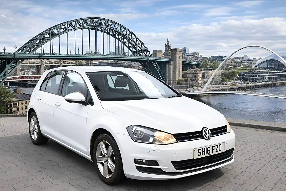 Used 2016 Volkswagen Golf Match Edition White - Front View