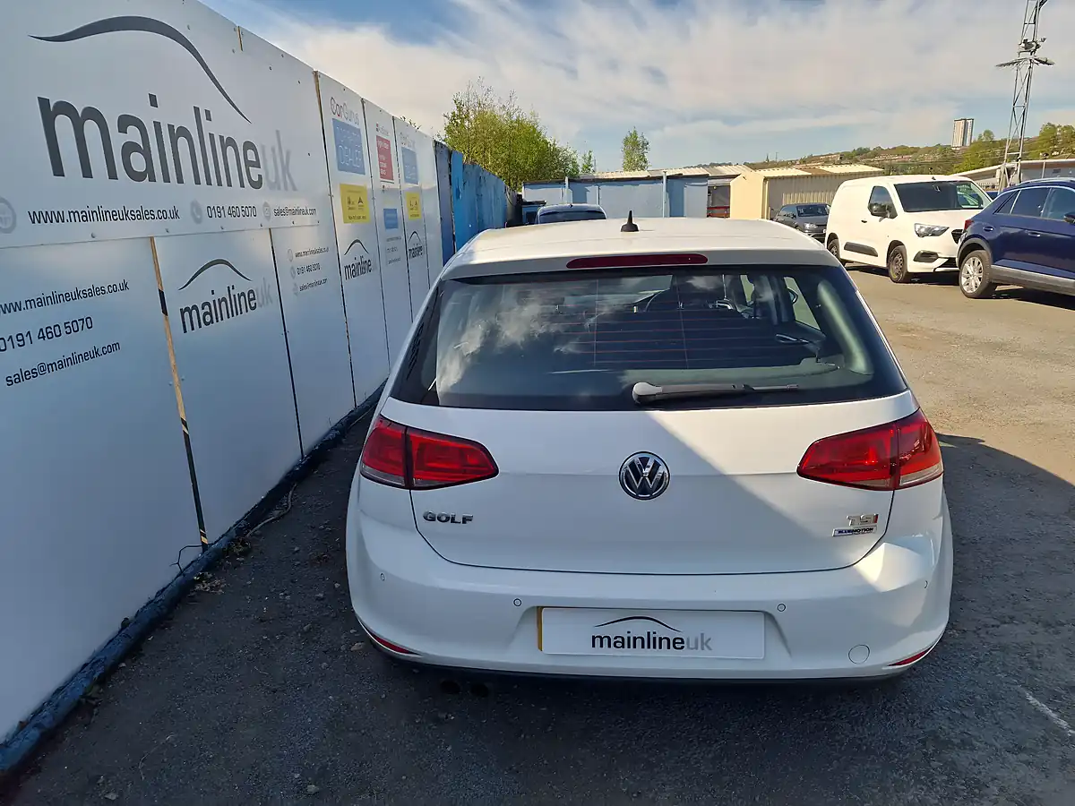 Used 2016 Volkswagen Golf Match Edition White - Interior and Exterior details 10