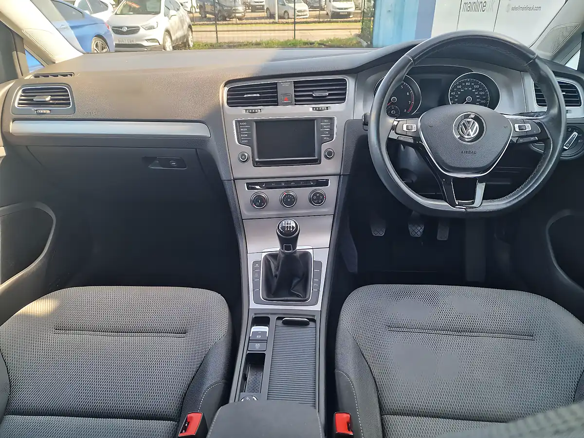 Used 2016 Volkswagen Golf Match Edition White - Interior and Exterior details 15