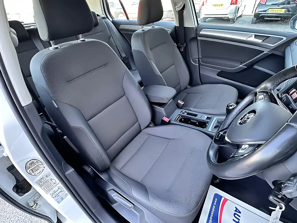 Used 2016 Volkswagen Golf Match Edition White - Interior and Exterior details 19