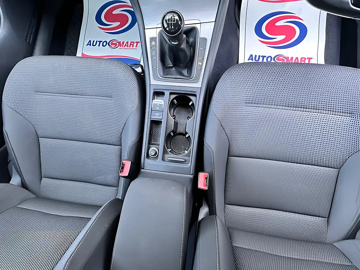 Used 2016 Volkswagen Golf Match Edition White - Interior and Exterior details 20