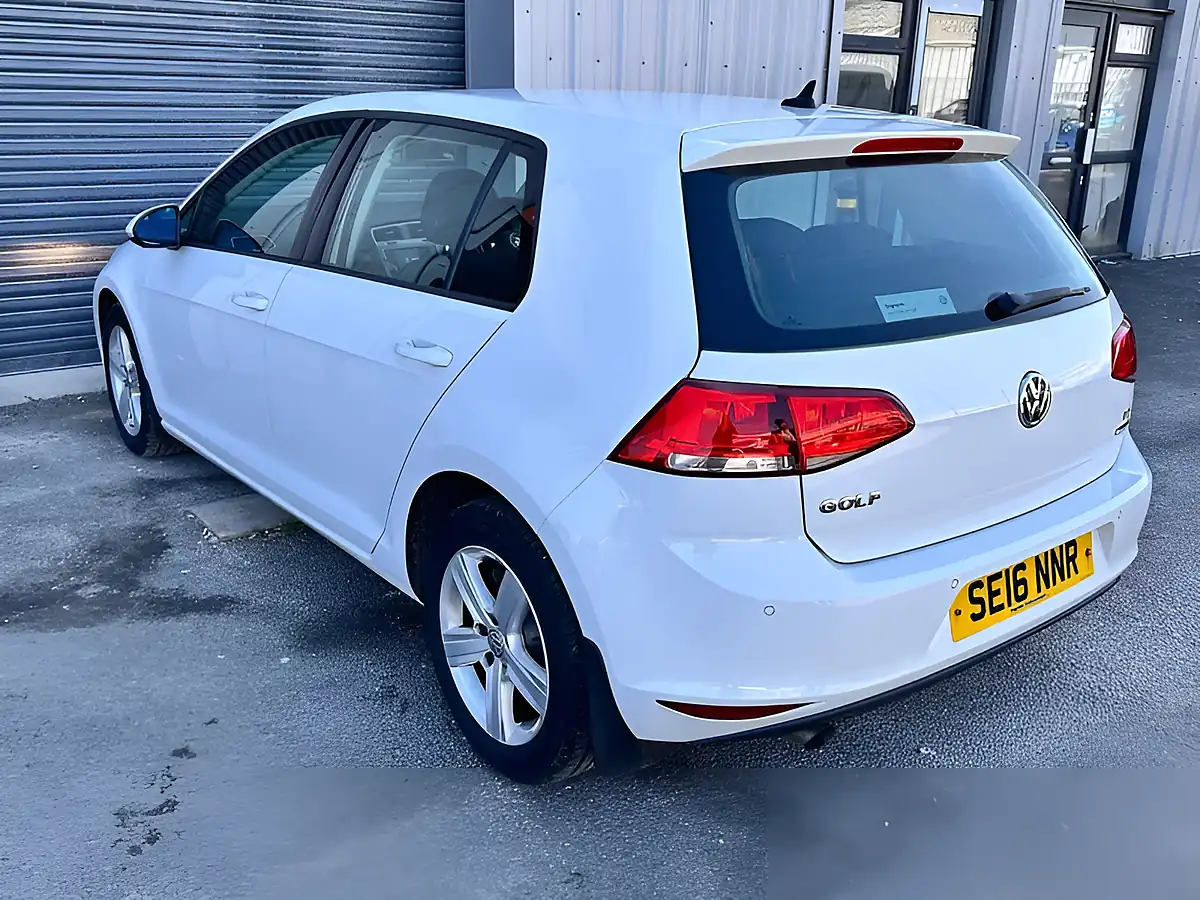 Used 2016 Volkswagen Golf Match Edition White - Interior and Exterior details 3