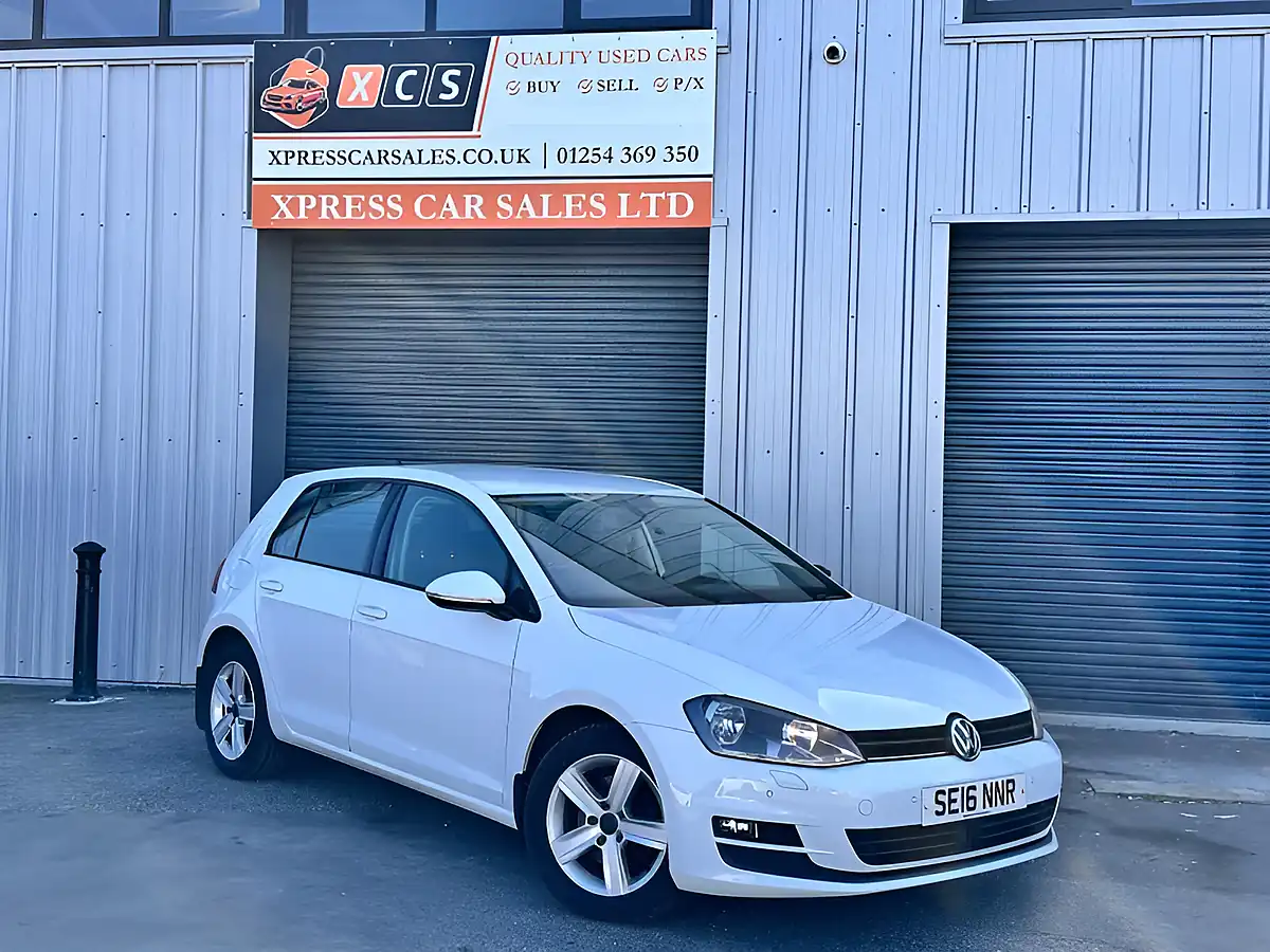 Used 2016 Volkswagen Golf Match Edition White - Interior and Exterior details 5
