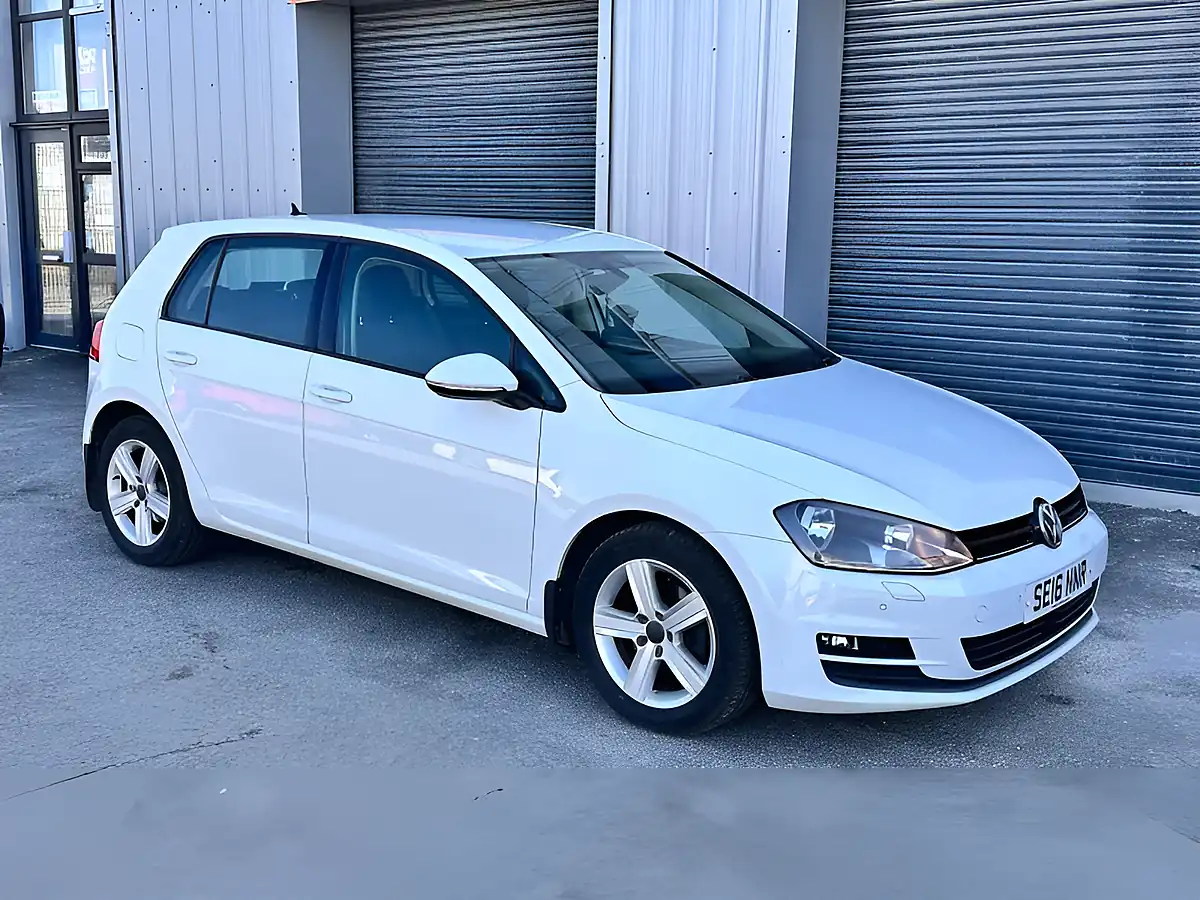 Used 2016 Volkswagen Golf Match Edition White - Interior and Exterior details 7