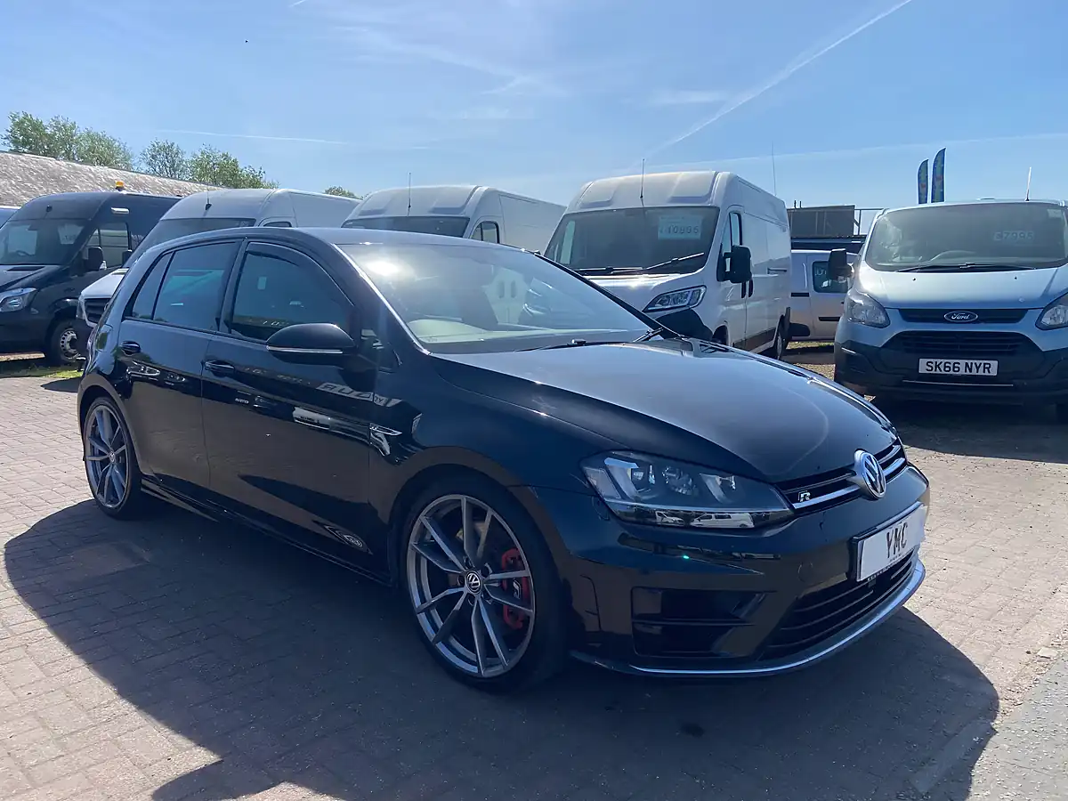 Used 2016 Volkswagen Golf R Black - Interior and Exterior details 5