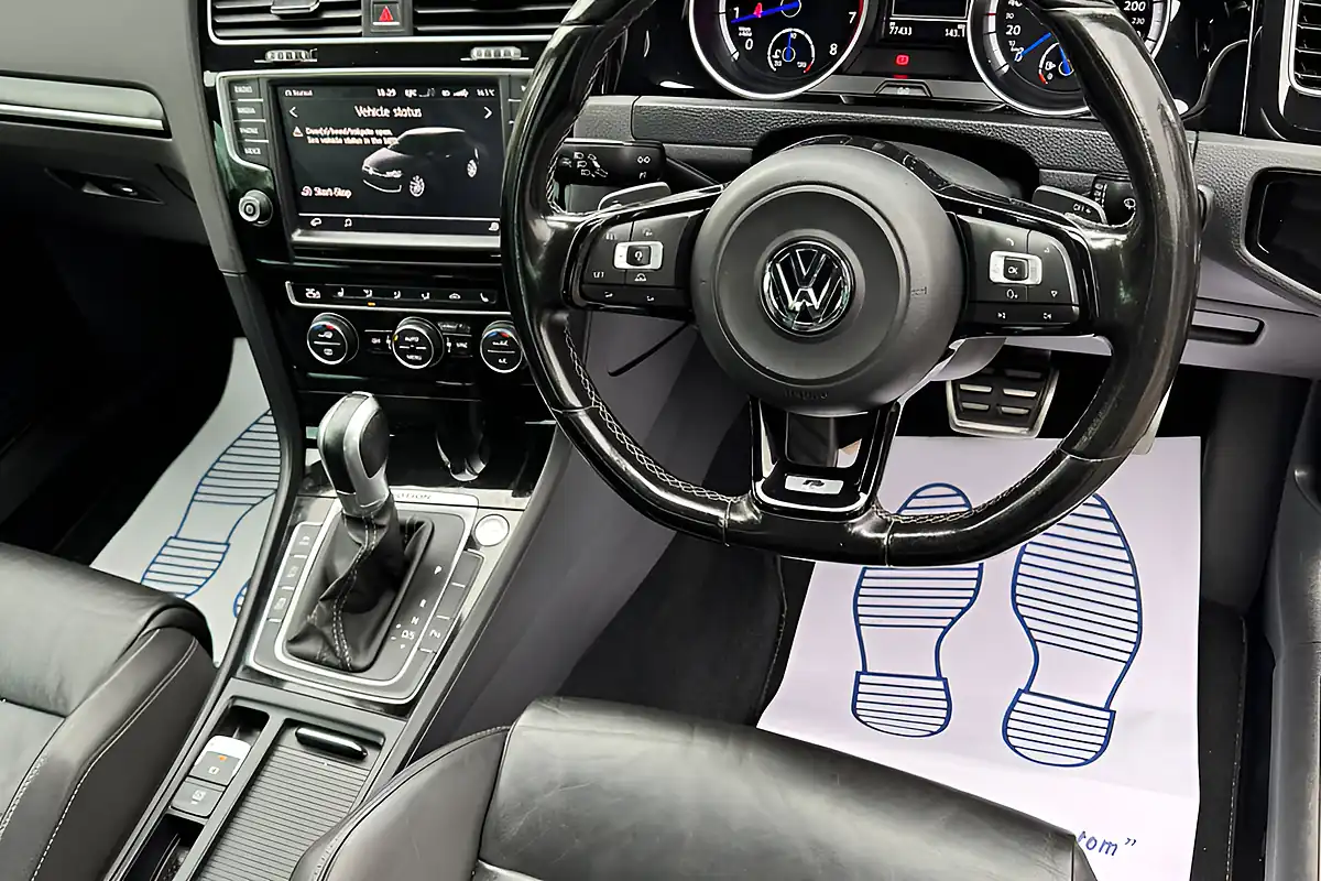 Used 2016 Volkswagen Golf R Black - Interior and Exterior details 10